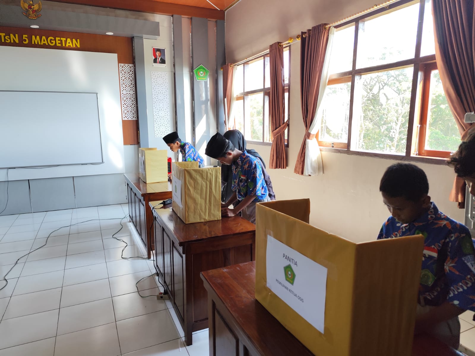 Pemilihan Ketua dan Wakil Ketua OSIS MTsN 5 Magetan dengan Sistem E-Voting