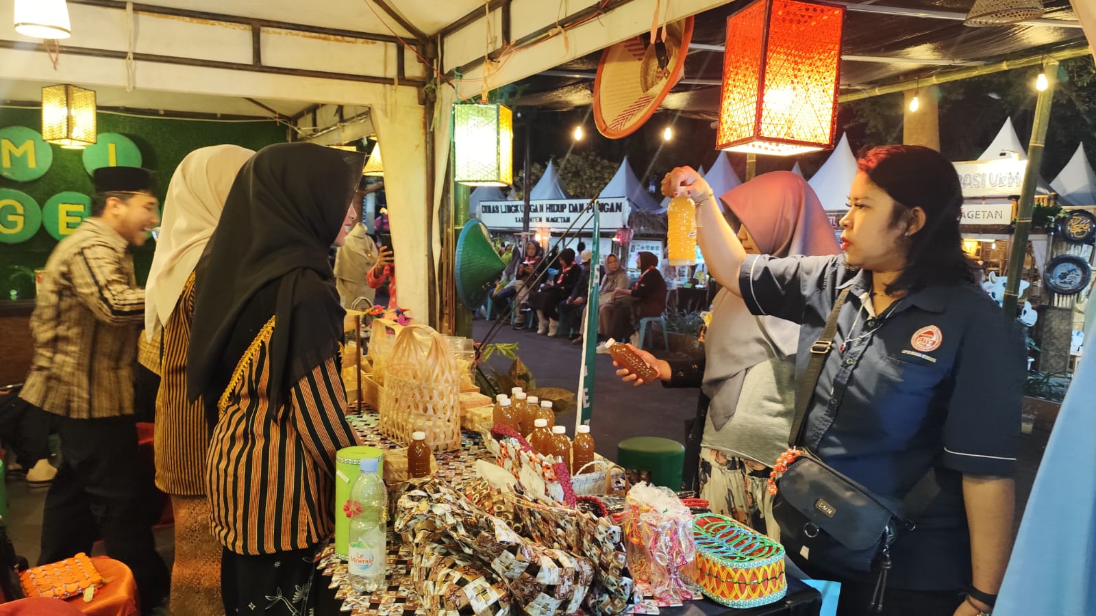 Kreativitas Tanpa Batas, MTsN 5 Magetan Tampilkan Produk Adiwiyata di Festival Bambu