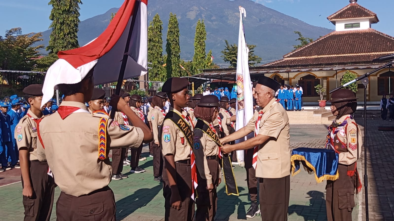 WhatsApp Image 2025-10-13 at 08.34.49_b1beb314.jpg